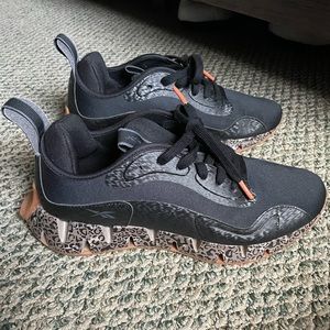 Reebok Zig Dynamica running sneakers